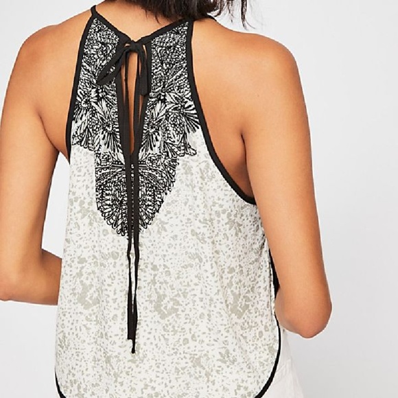 NWT! FREE PEOPLE White/Black Break Printed Cami - Picture 2 of 4